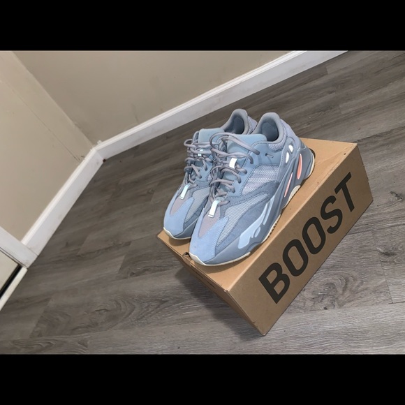 Yeezy 700 boost inertia - Picture 4 of 11